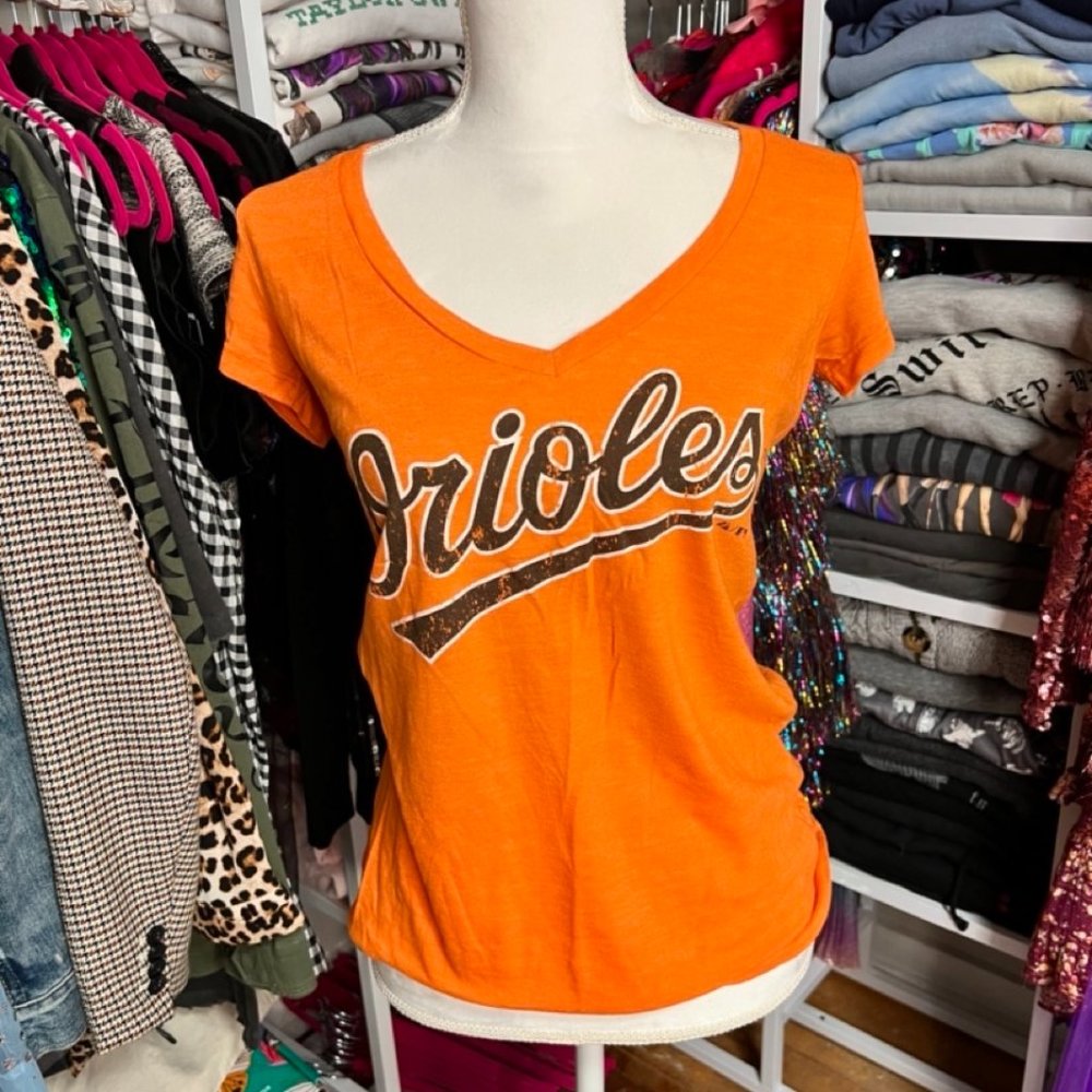 ORIOLES SLIM FIT VNECK TEE